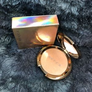 NIB- BECCA Light Chaser Highlighter for Face&Eye CHAMPAGNE DREAM FLASHES BELLINI